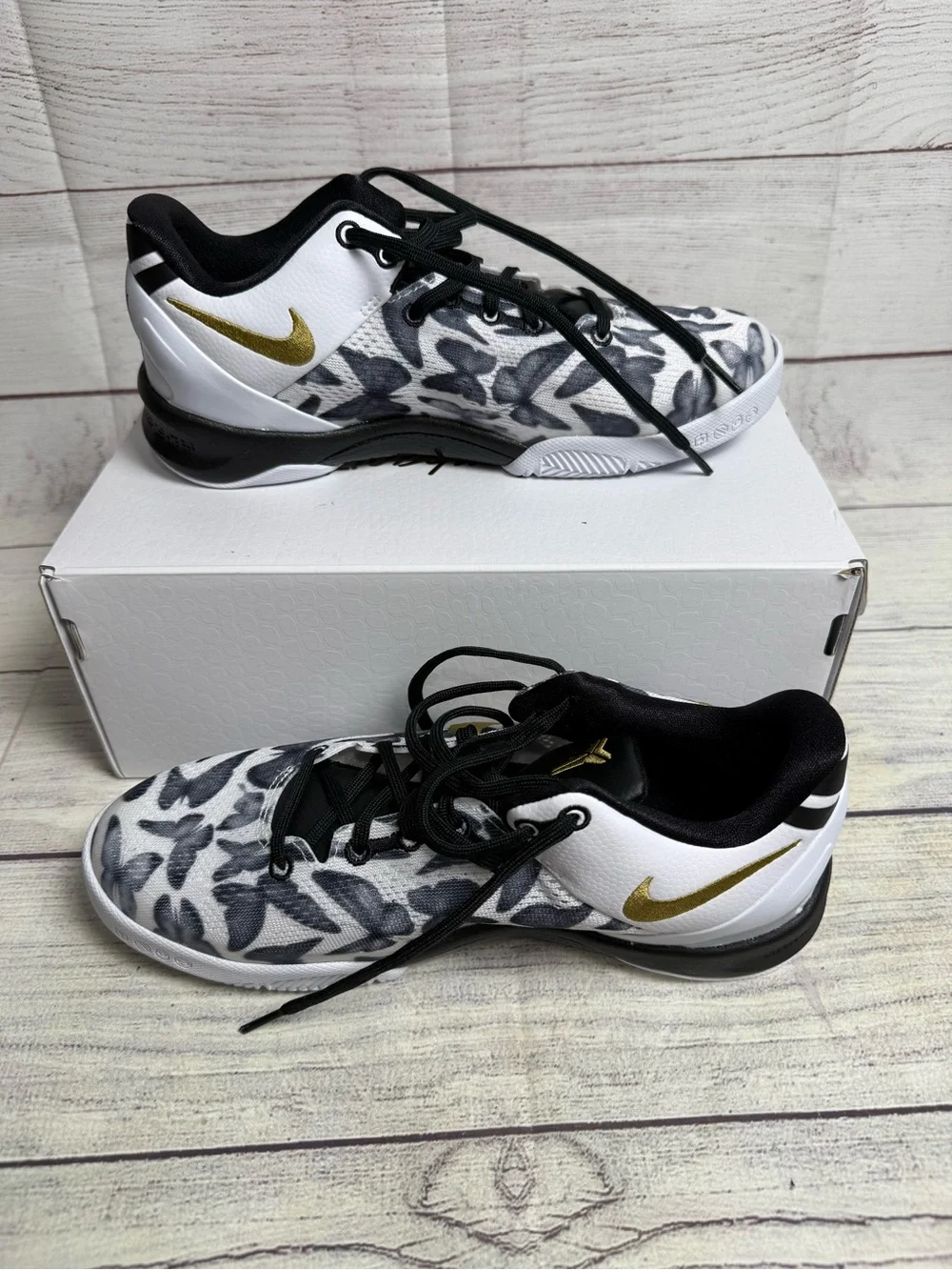 Nike Size 6Y Kobe 8 Mambacita VNDS